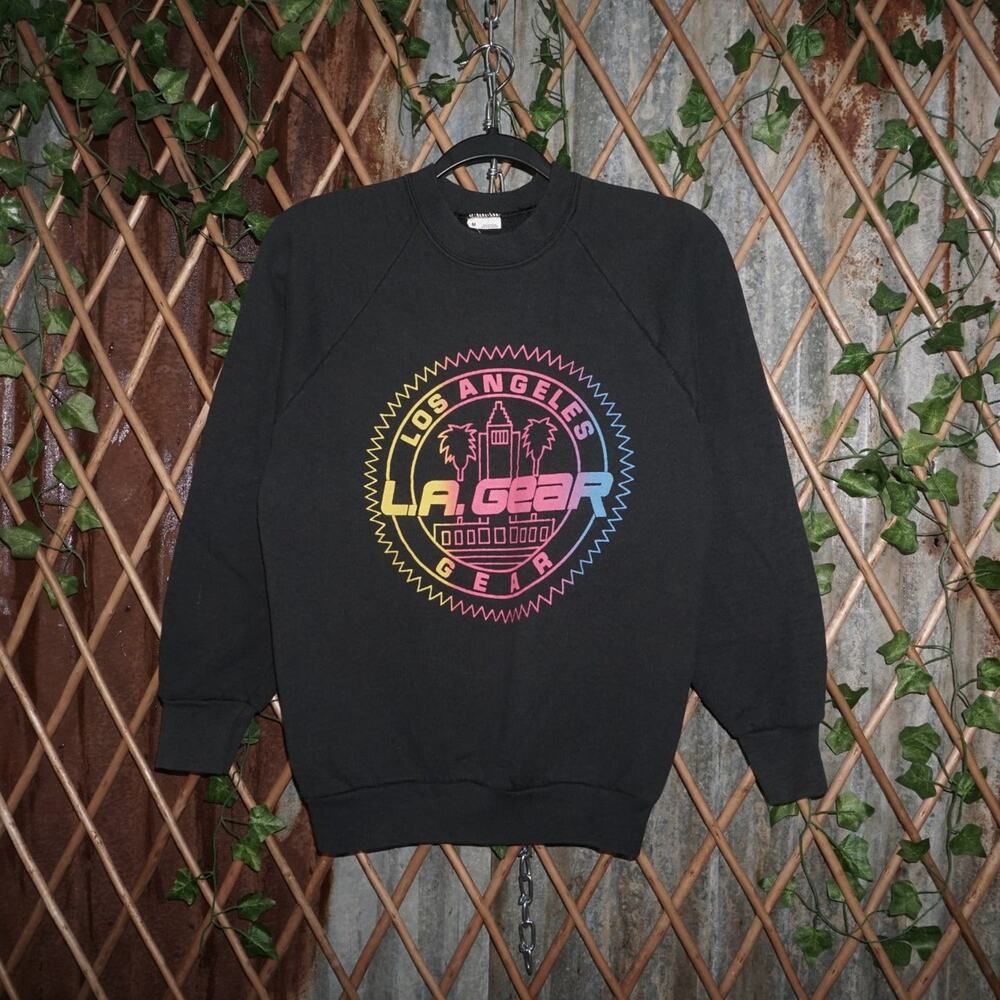 M - Vintage Y2K La Gear Sweatshirts description los angeles